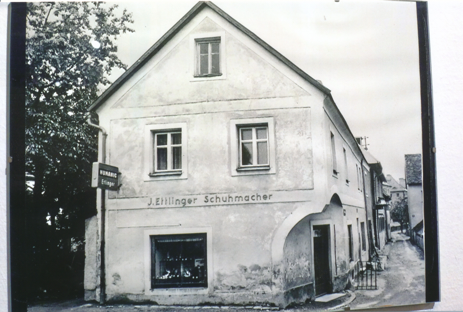 Schuhwerkstätte 2. Generation